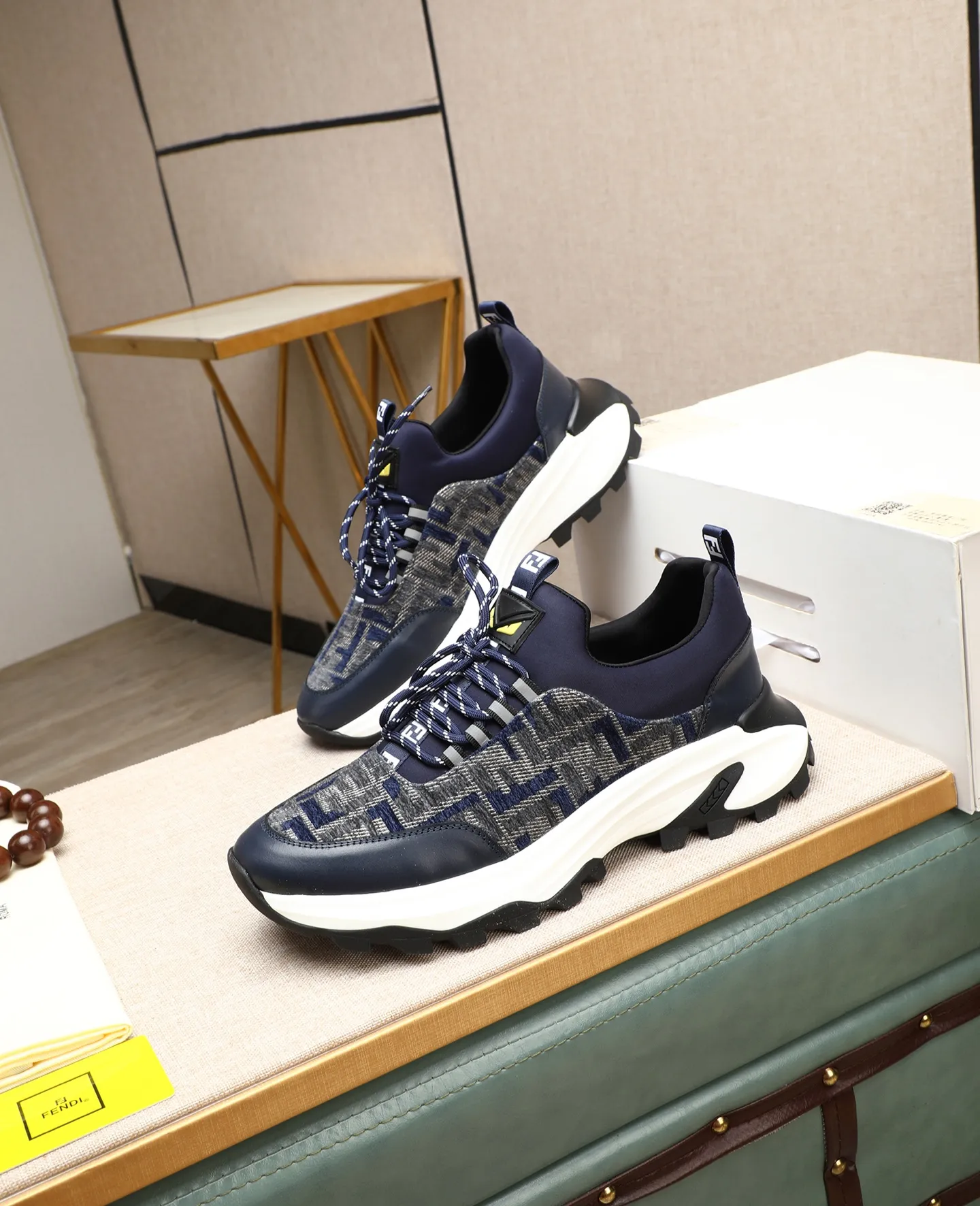 Men's shoes 💰460🕷🕷[FENDI] Fendi fashionable casual men's shoes 🇨🇳Original official website 1:1 model opening, new models are available first 💯Not high-profile but avant-garde, simple About low-key and fashionable, super versatile style 🌿 Made of original cowhide ➕ Pigskin lining 🎋 The version is comfortable on the feet, so rigorous for any small place, and the workmanship is first-class 🍍38-44 Large quantities in stock